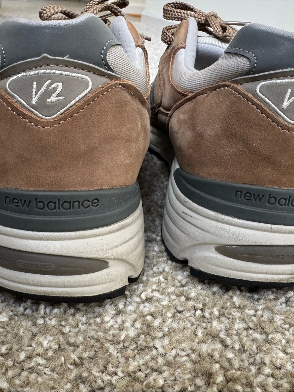 New Balance Men’s Brown Suede V2 Casual Sneakers with Gray Accents